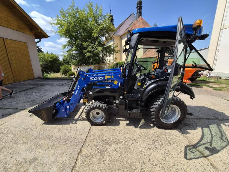 Traktor SOLIS