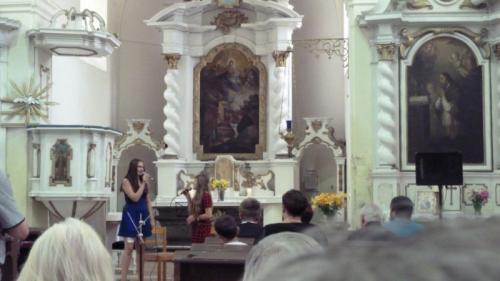 Koncert ZUŠ Rakovník, skvělé výkony
žáků umocnila atmosféra kostela Nanebevzetí Panny Marie
